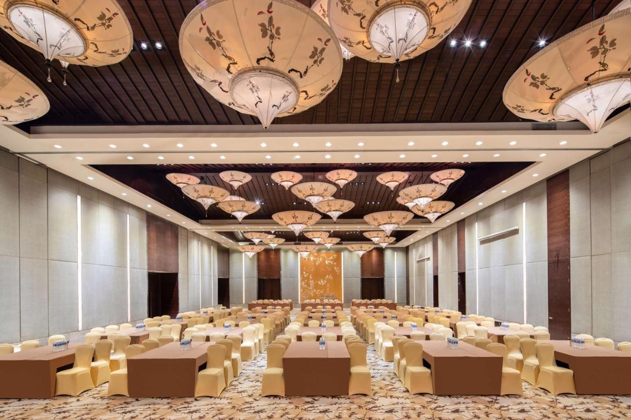 Radisson Blu Resort Wetland Park Уси Екстериор снимка